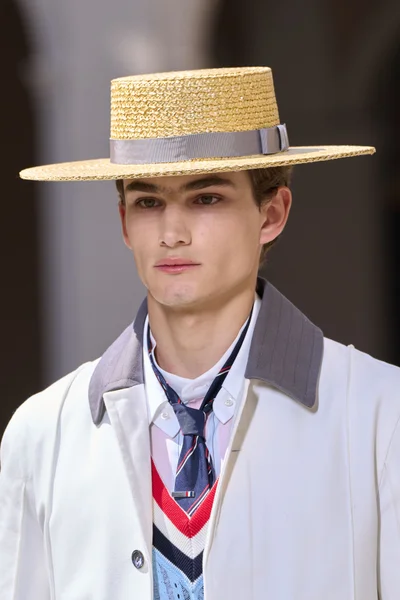 Look 24